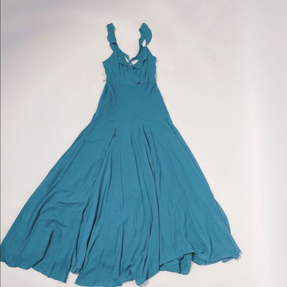 Blue gown fame and partners - Picture 8 of 9